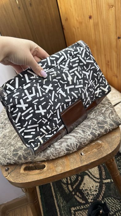 Продам сумку клатч