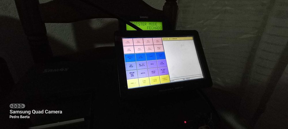 Vende-se Máquina Registadora