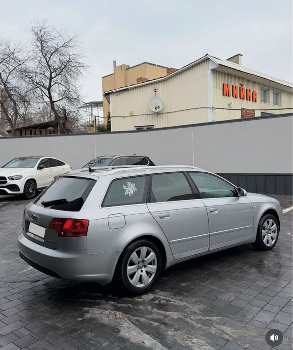 Audi A4b7 нерозмитнена