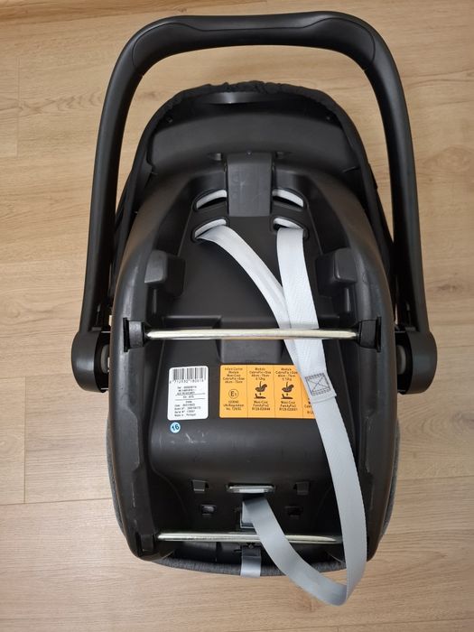 Продам автокрісло Maxi Cosi Cabriofix