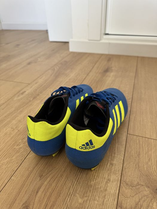 Botas de Futebol tamanho 43