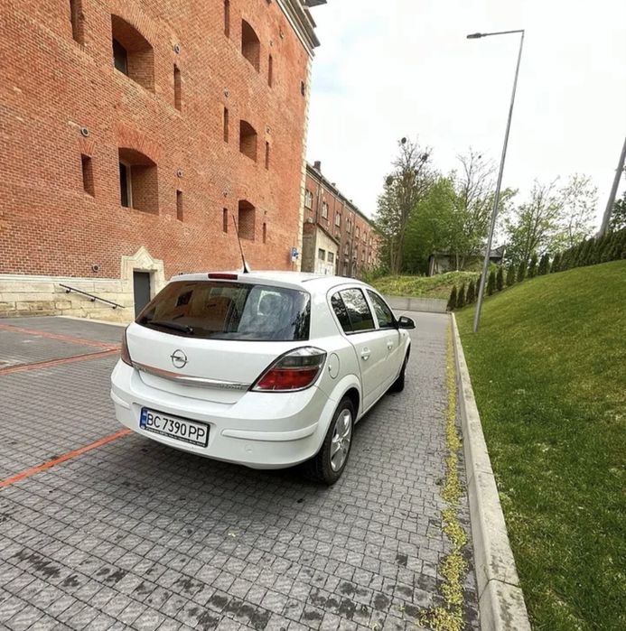 Продаю Opel Astra 2014 !