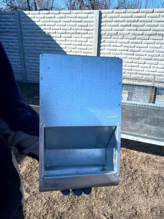 Продам маточну клітку для кролів