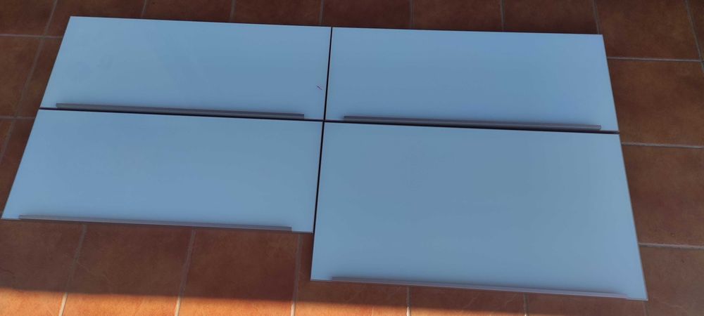 Fronty aluminiowe że szkłem lacobel 9010