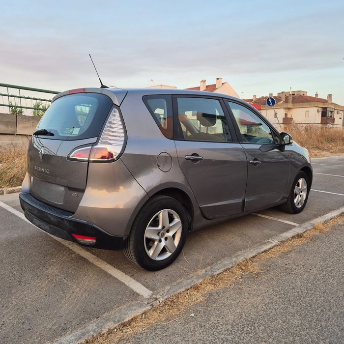 Renault Scenic 1.5 dci 110 cv