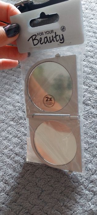 Lusterko kieszonkowe