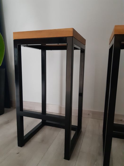 Masywny loftowy metalowy hoker 2szt