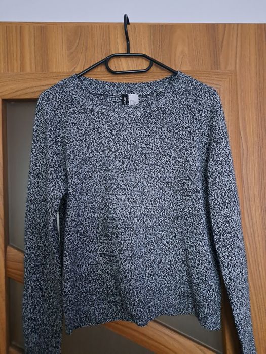 Sweter czarno-szaro-biały