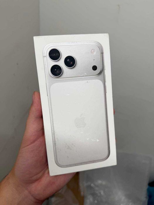 Apple iPhone 17 Pro Max 256GB eSIM Silver (MFXG4)