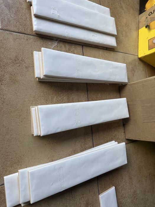 Płytki biale 41 sztuk nowe