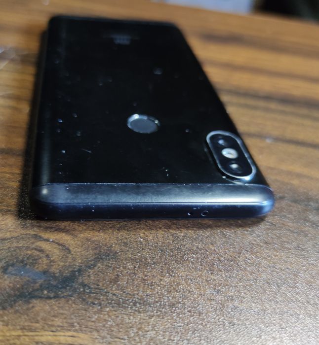 Redmi note 5 4/64 Gb