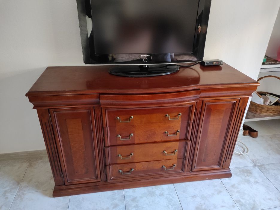 Mobília de Quarto Casal em madeira Cerejeira