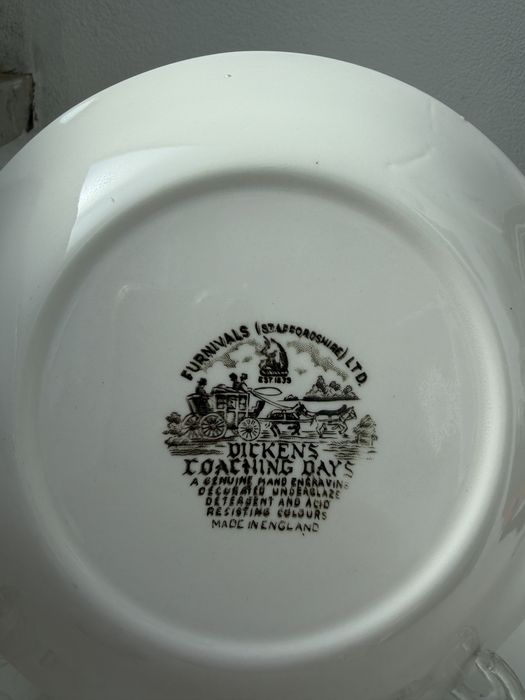 Enoch Wedgwood (Tunstall Ltd) Dickens Coaching Days display plate