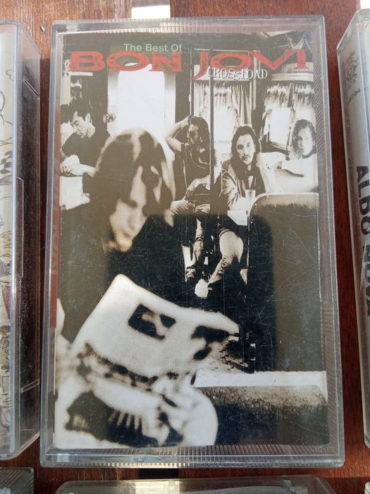 Cassetes originais a funcionar. Cada 8 euros.