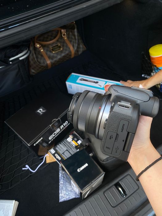 Фотоапарат Canon 2022