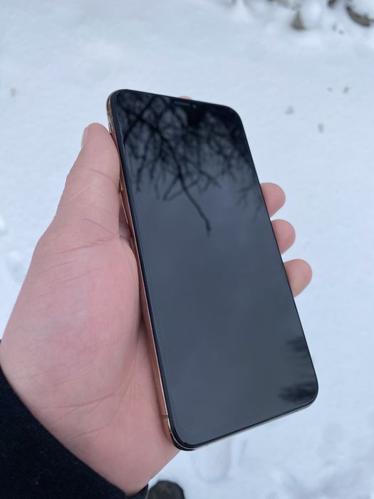 Продам Iphone XS Max