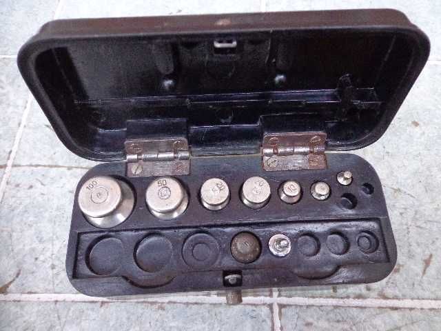 Разное в коробочках