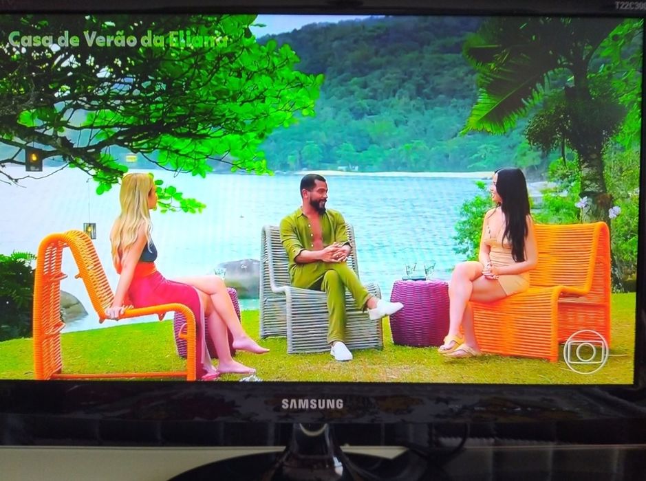 Televisão Monitor Samsung casa quarto apartamento vivenda escritório.