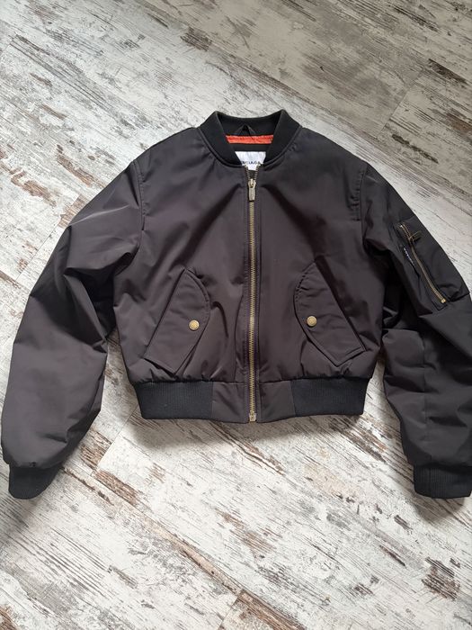 Kurtka bomberka balenciaga