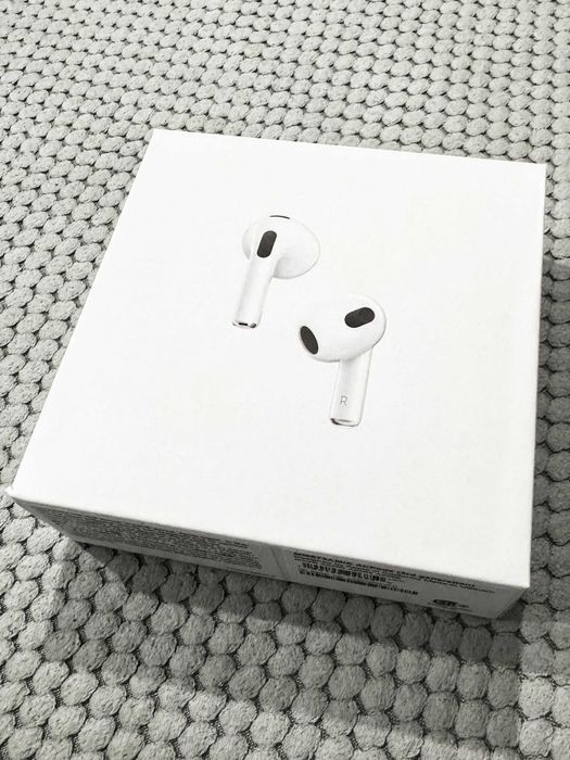 НОВІ навушники Apple AirPods 3 with MagSafe Charging Case