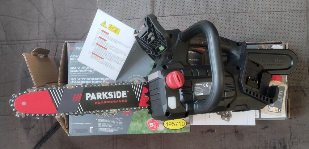 Motoserra Parkside Performance 40V com 2 baterias 4Ah novas
