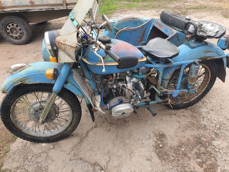 Мотоцикл Урал с коляской.