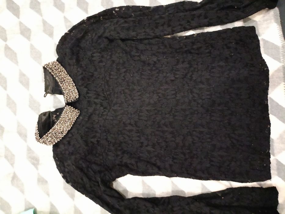 Piękna koronkowa bluzka z podszewką