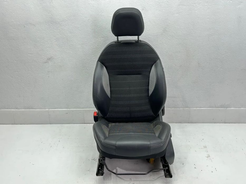 Conjunto Bancos (GT Line) - Peugeot 2008 I (2014)