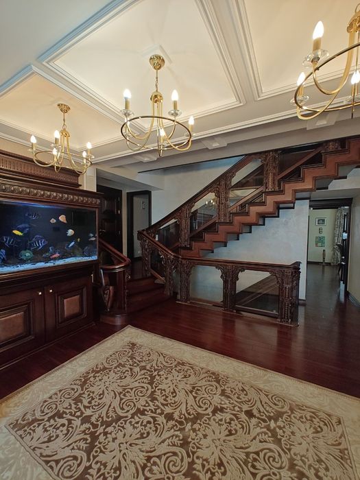 Продаж елітного будинку