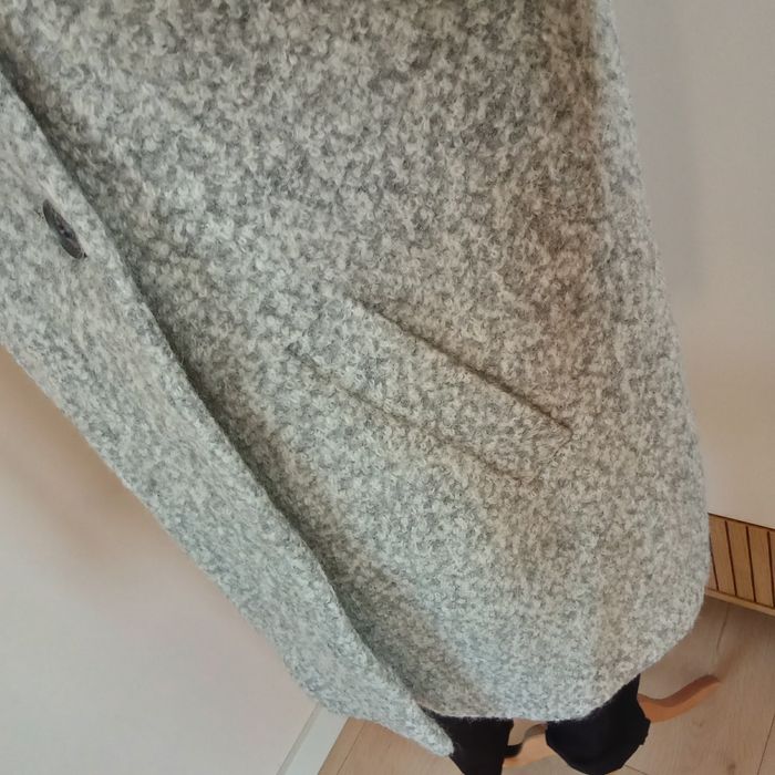 Szary wełniany płaszcz damski dwurzędowy ONLY wełna 45% rozmiar M