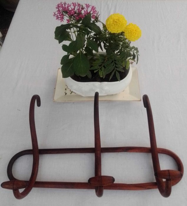 Cabide thonet antigo