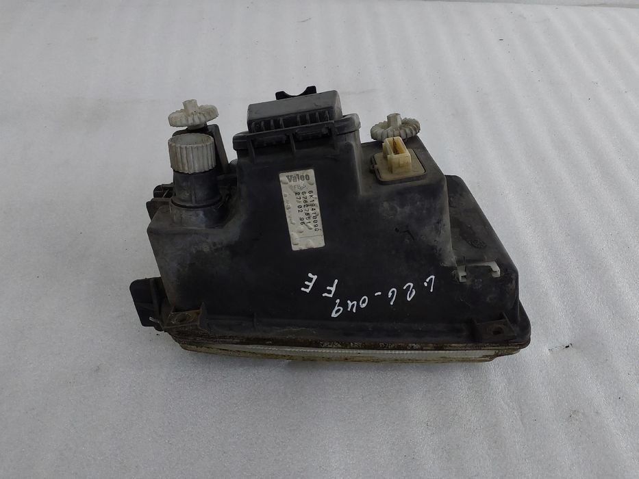Ótica / farol esquerda SEAT Ibiza II (6K1)