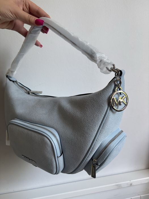 Torebka na ramie Michael Kors Merrit medium blekitna zamsz naturalny srebrne logo