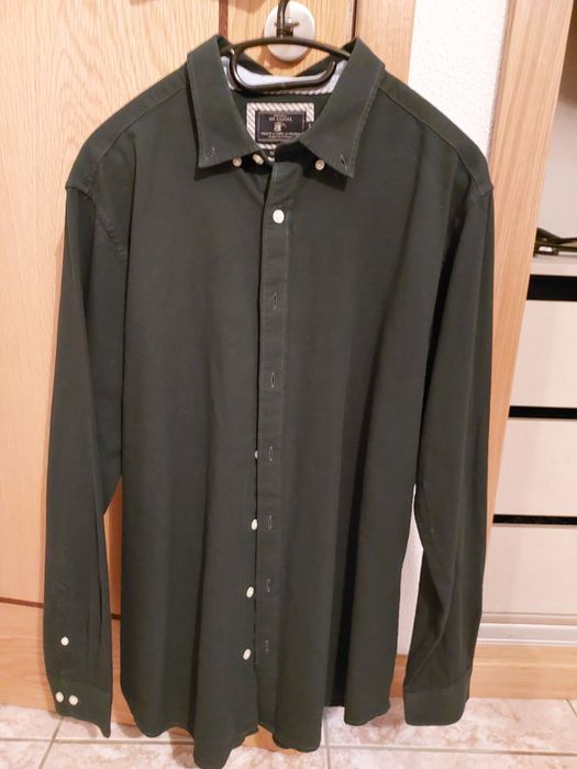 Roupa diversa em bom estado/novo