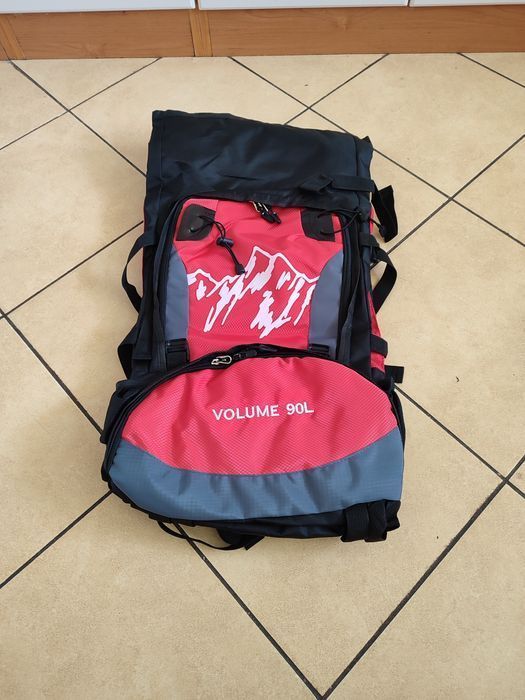 Nowy czerwony plecak turystyczny 90 L góry