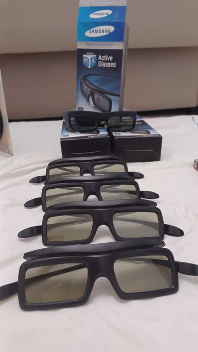 PS3 fat com oculos 3D, filmes, jogos desporto, singstar, buzz