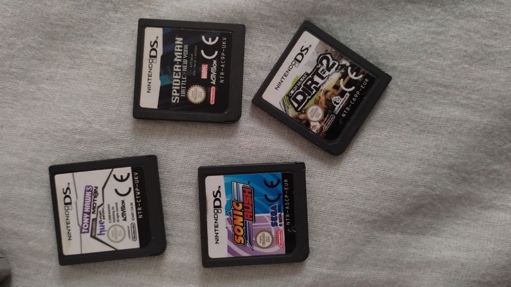 Vendo nintendo dsi original completo pronto a usar