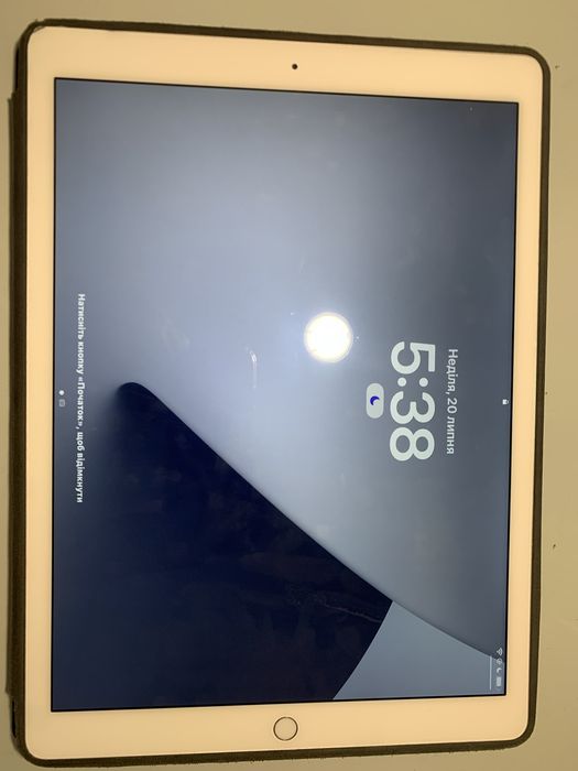 iPad Pro 12.9” (2015) Silver 32GB Wi-Fi + шкіряний чохол