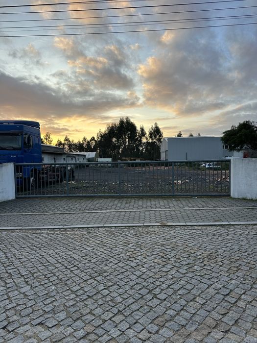Armazém Grijó / Nogueira da Regedoura