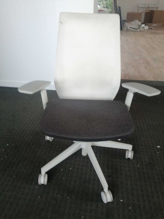 Fotel Biurowy Obrotowy Light Up ProfiM