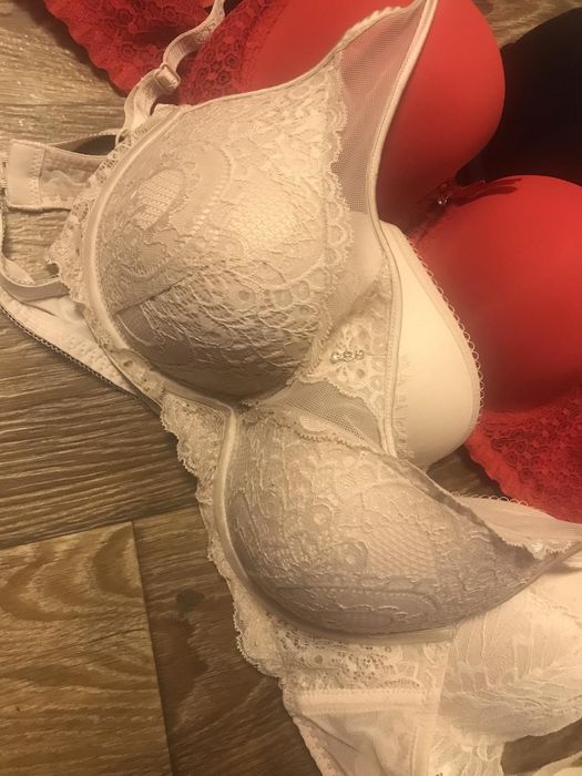 Продам лівчики одягнені раз