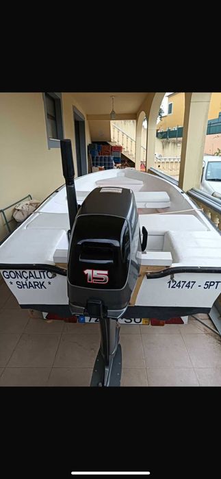 Barco com motor suzuki 15cv