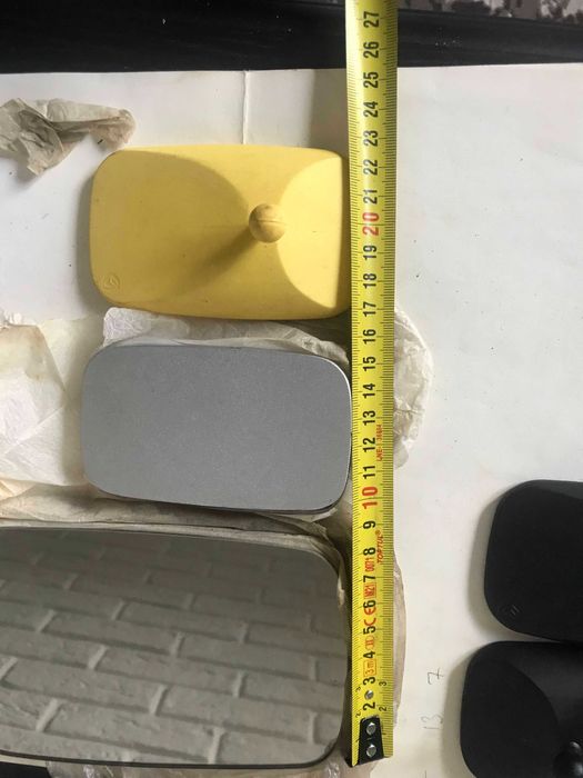 Дзеркало заднього виду різні