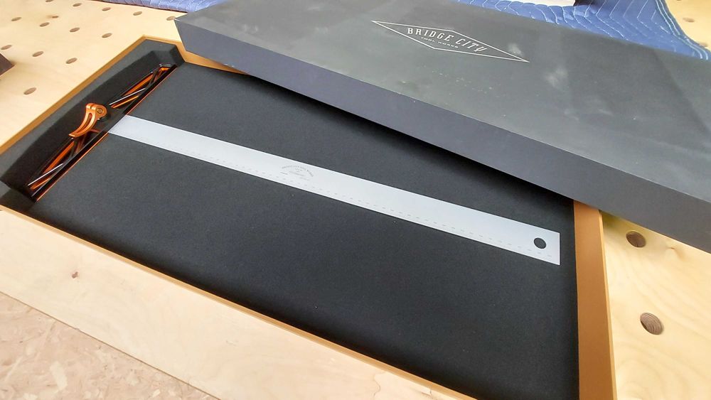 Esquadro Bridge City Tool Works + Cursor