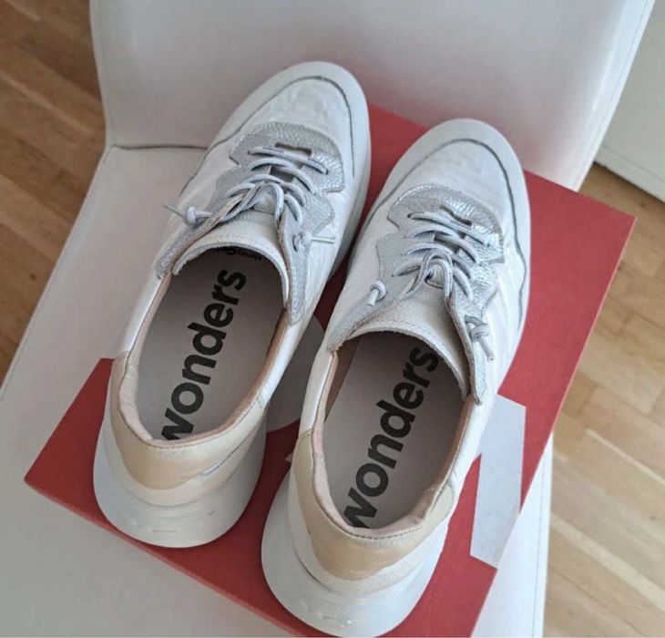 Buty WONDERS damskie