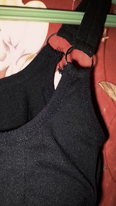 Топ з додатковим пушапом