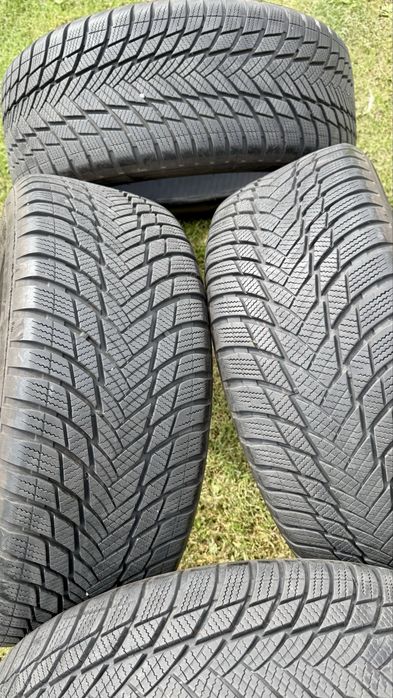 Opony zimowe Bridgestone Blizzak lm001 225/55 R17 97V