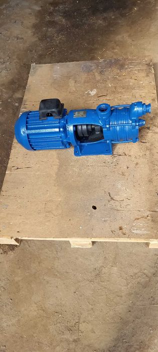 Witam ma na sprzedaż pompę z  silnik do   brudnej wody