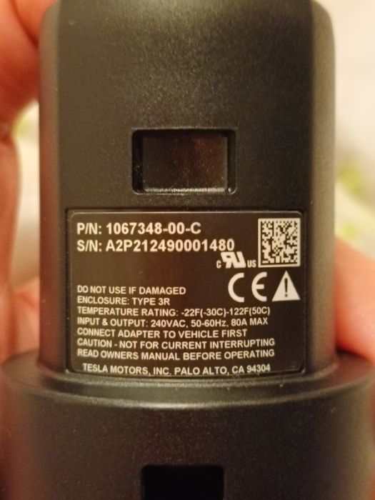 Адаптери Tesla (Type 1 J1772 і NEMA 5-15 12A)