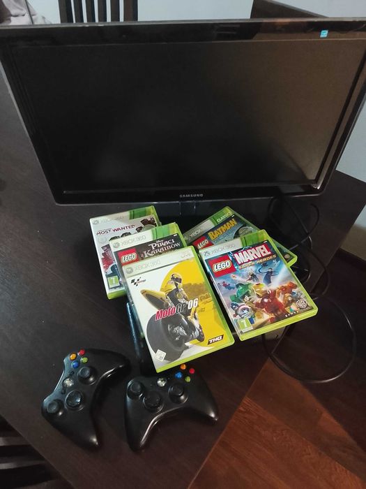 Monitor Samsung  z Xbox 360 2 pady i 5 gier